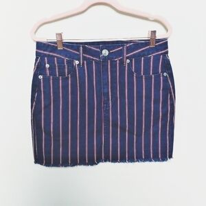 American Eagle Dark Wash Denim Hi Rise Mini Skirt with Raw Hem Size 6